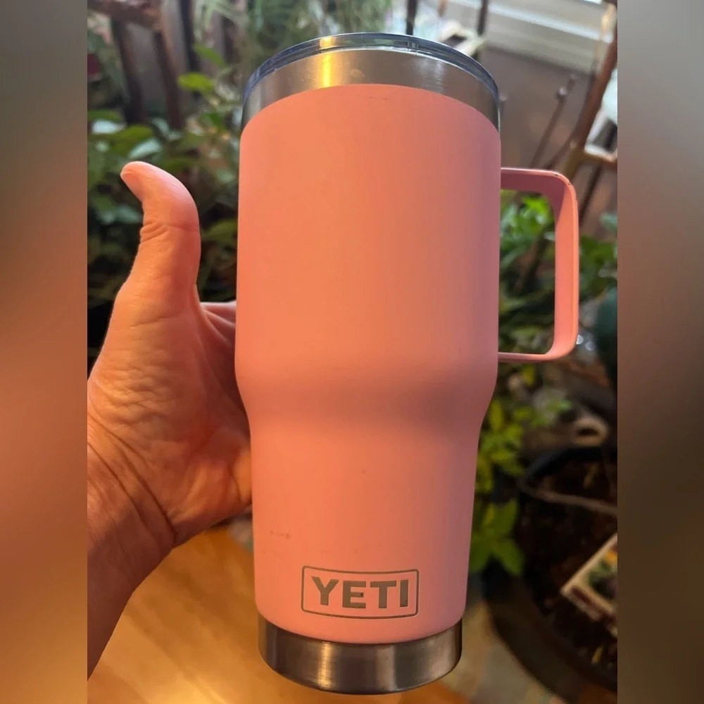 Yeti‎ Rambler Vacuum Travel Mug with Stronghold Lid - 30 fl. oz.Ltd Edition Pink